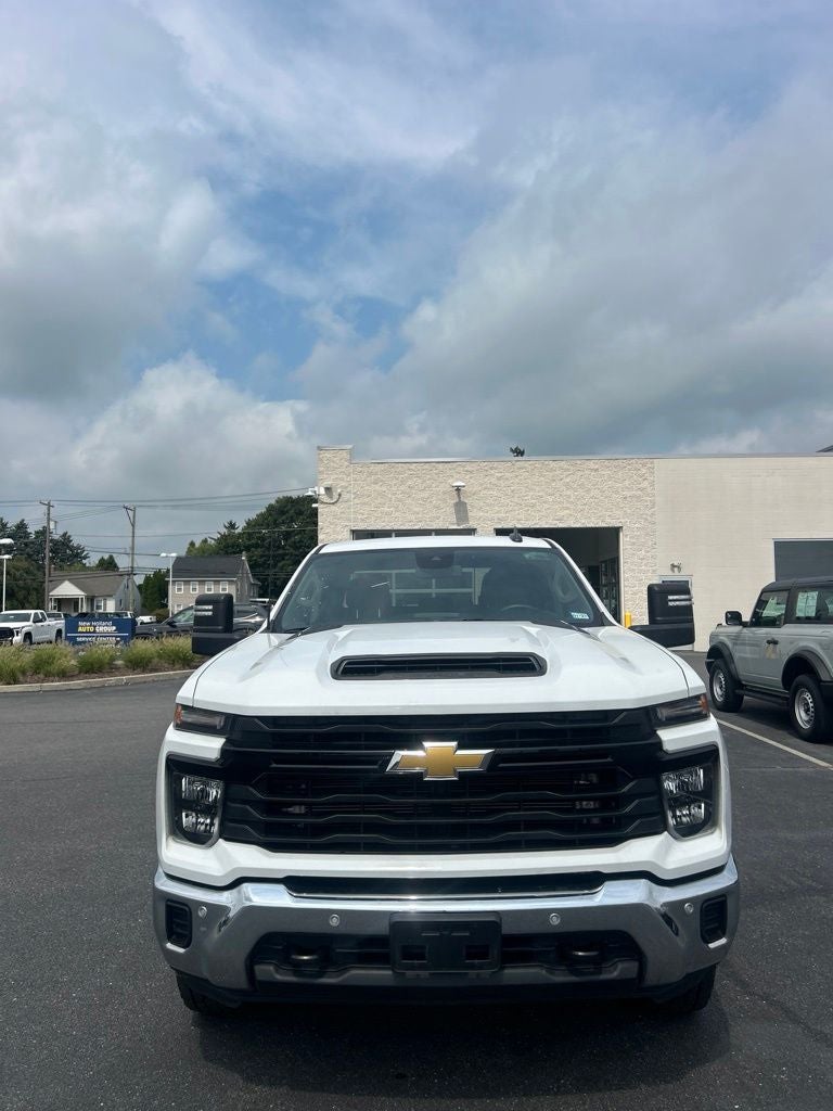 2025 Chevrolet Silverado 3500HD Work Truck