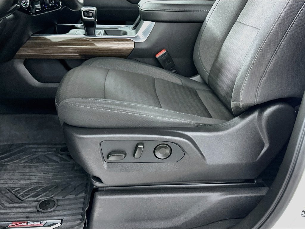 2026 Chevrolet Silverado 1500 LT LT1