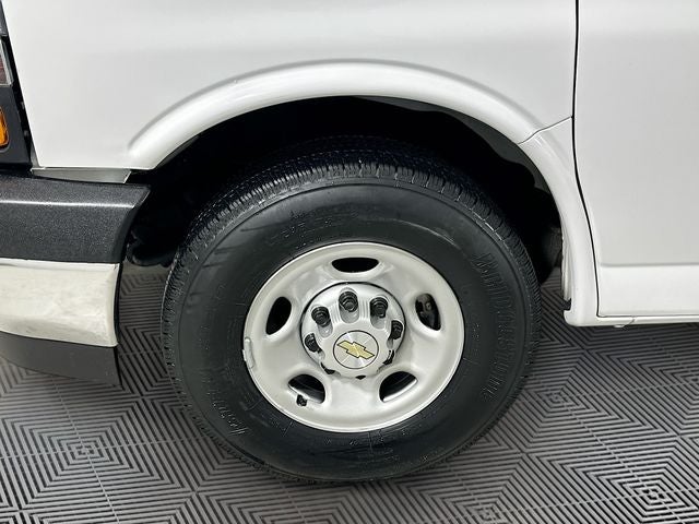 2024 Chevrolet Express 2500 Work Van Cargo