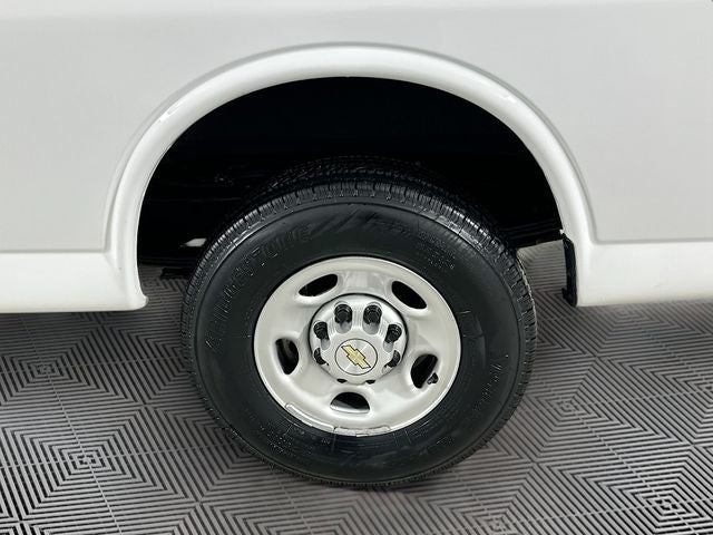 2024 Chevrolet Express 2500 Work Van Cargo