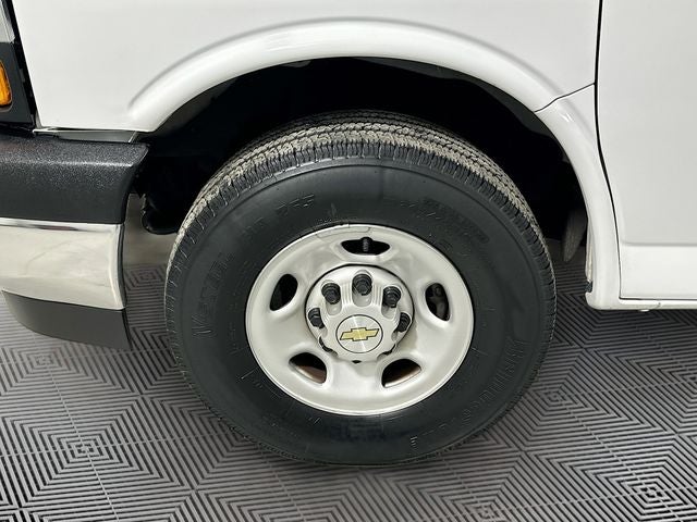 2024 Chevrolet Express 2500 Work Van Cargo