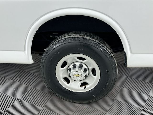 2024 Chevrolet Express 2500 Work Van Cargo