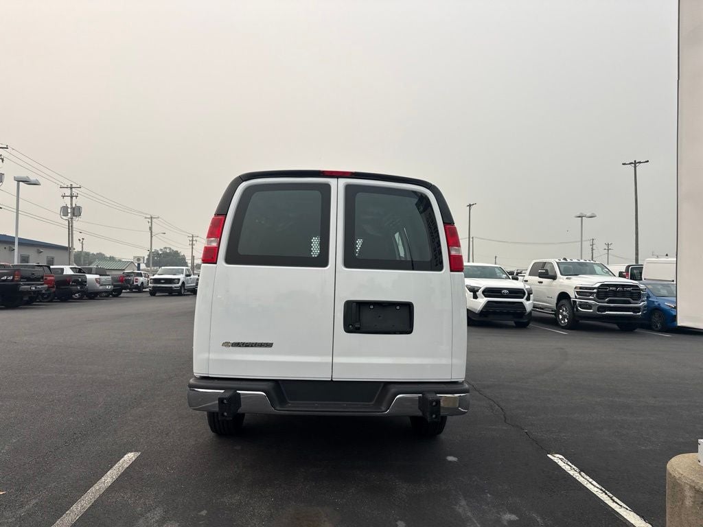 2025 Chevrolet Express 2500 Work Van Cargo