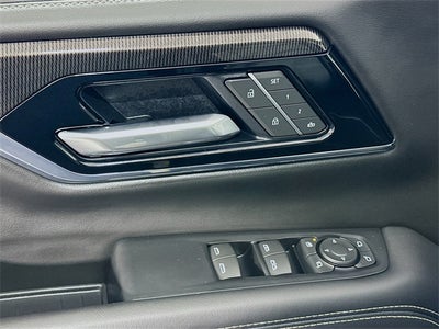 2025 GMC Yukon Elevation