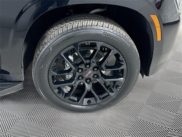 2025 GMC Yukon Elevation