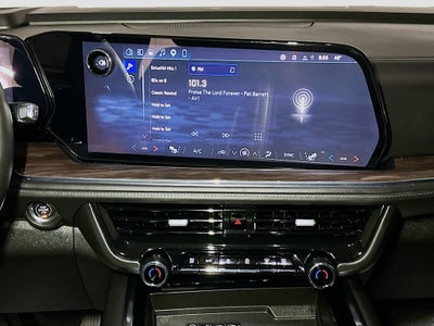 2025 Chevrolet Suburban LT