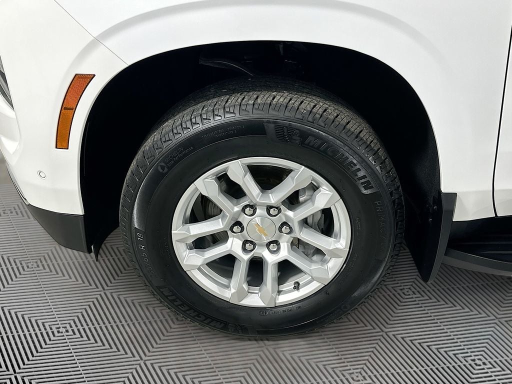 2025 Chevrolet Suburban LT