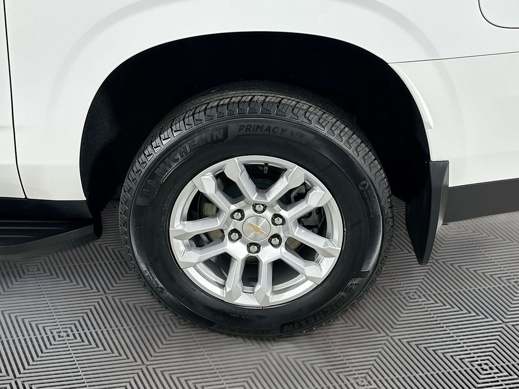 2025 Chevrolet Suburban LT