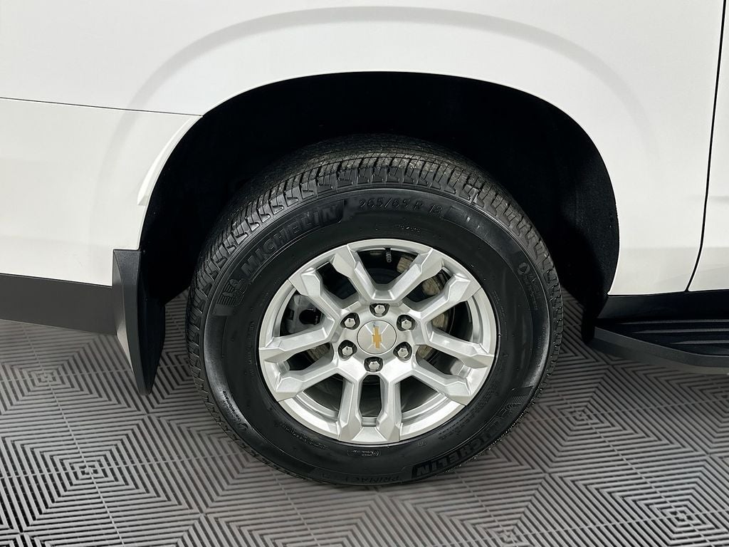2025 Chevrolet Suburban LT