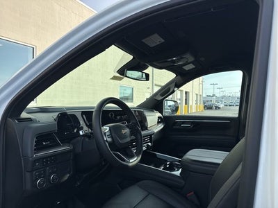 2025 Chevrolet Suburban LT