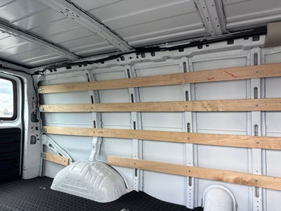 2025 GMC Savana 2500 Work Van