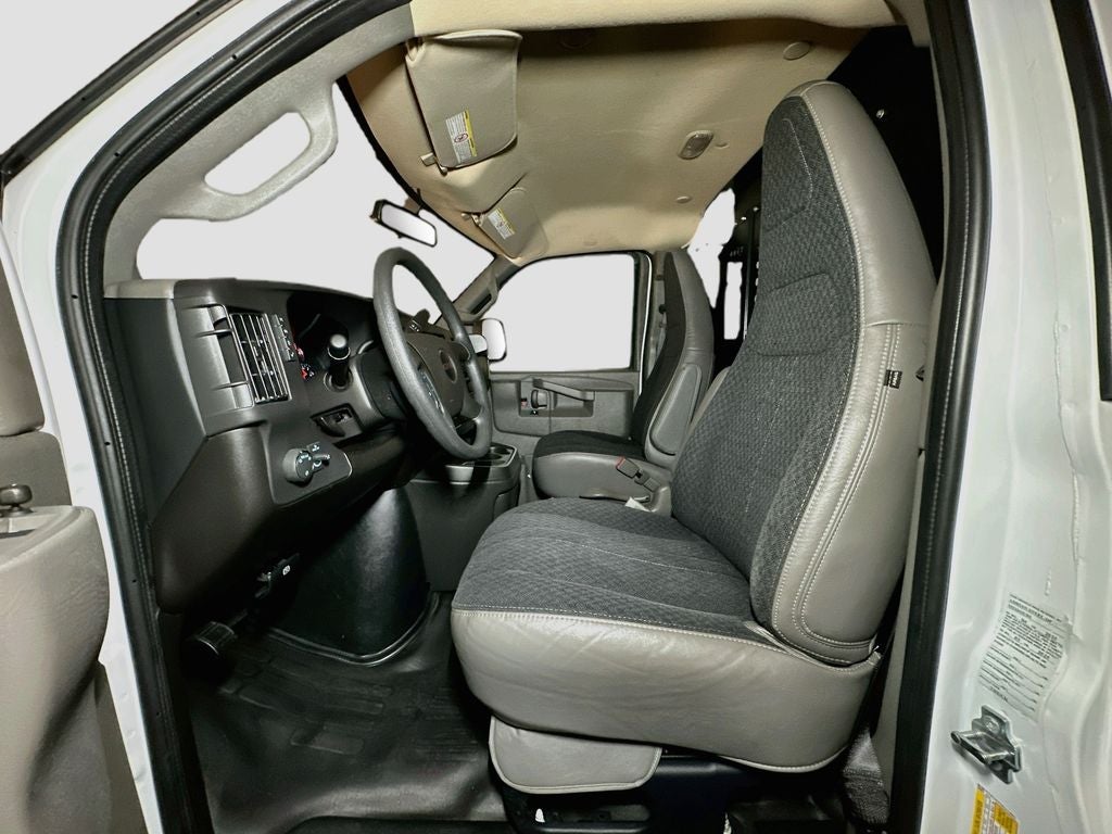 2025 GMC Savana 2500 Work Van