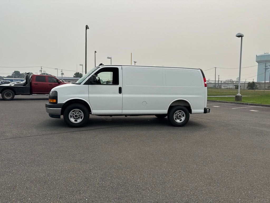 2025 GMC Savana 2500 Work Van