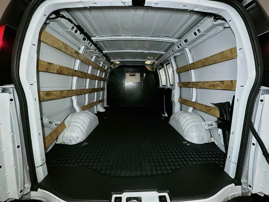 2025 GMC Savana 2500 Work Van