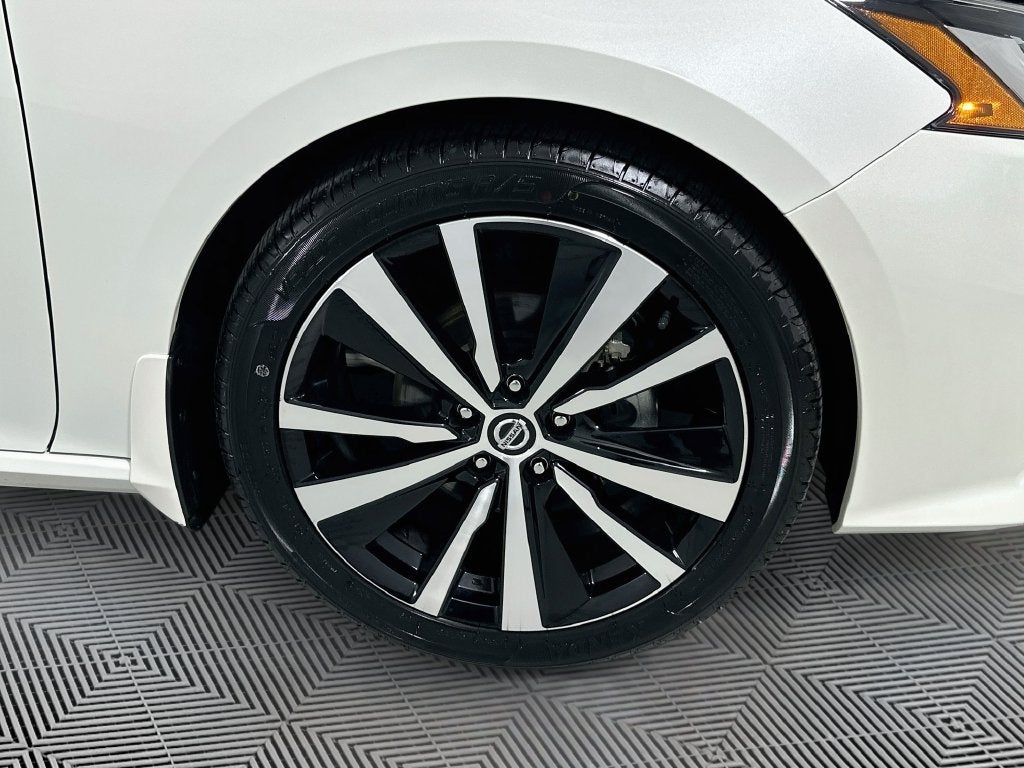 2022 Nissan Altima 2.0 SR