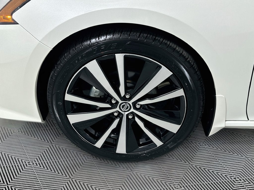 2022 Nissan Altima 2.0 SR