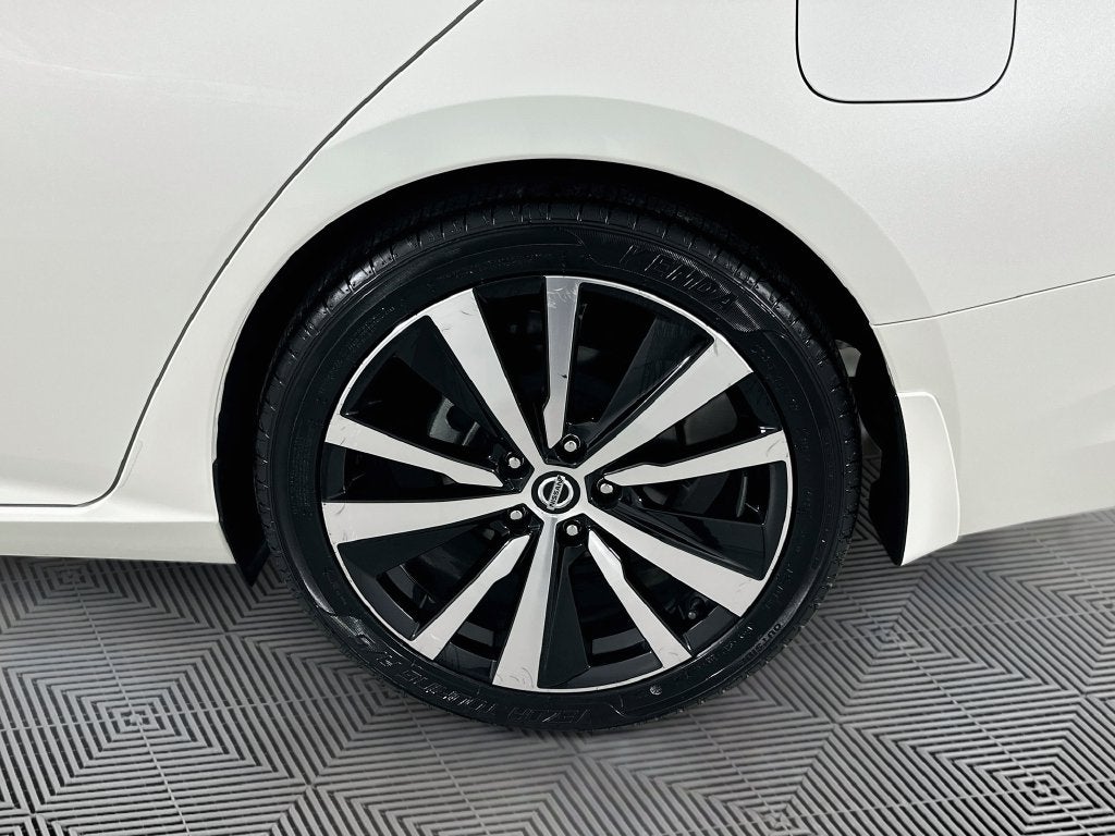 2022 Nissan Altima 2.0 SR