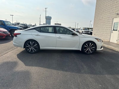2022 Nissan Altima 2.0 SR