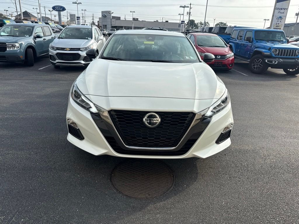 2022 Nissan Altima 2.0 SR