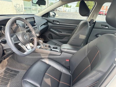 2022 Nissan Altima 2.0 SR