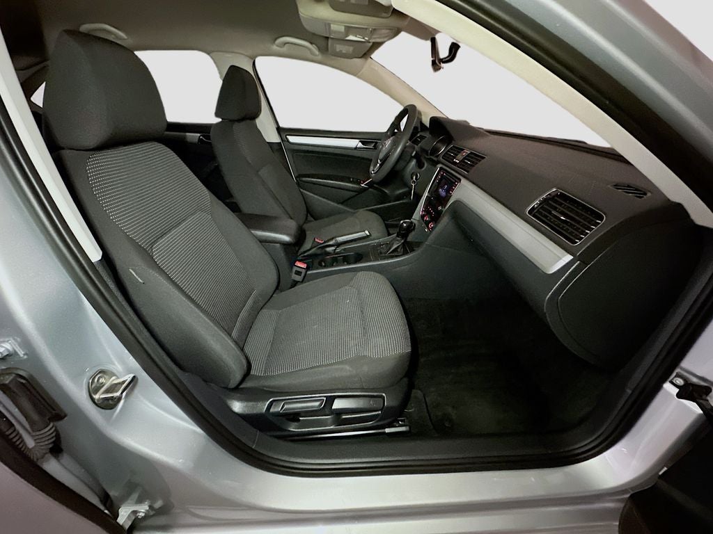 2018 Volkswagen Passat 2.0T S