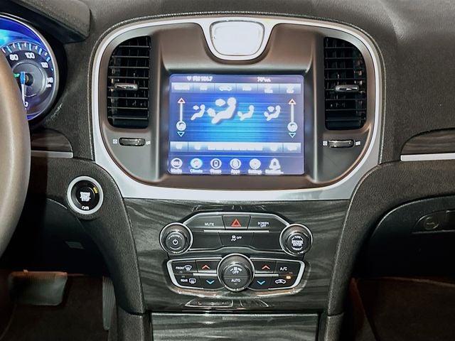 2022 Chrysler 300 Touring