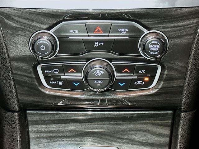 2022 Chrysler 300 Touring