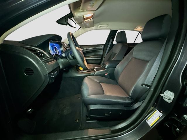 2022 Chrysler 300 Touring