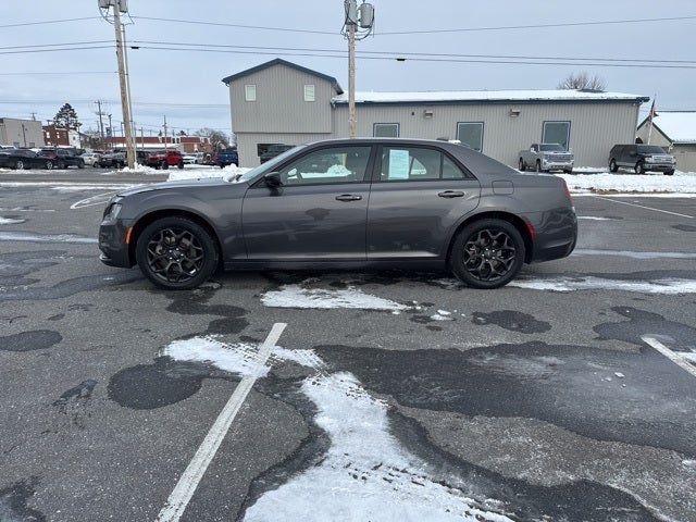 2022 Chrysler 300 Touring