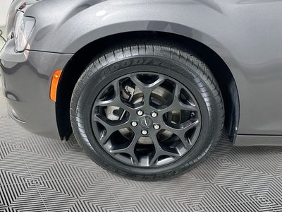 2022 Chrysler 300 Touring