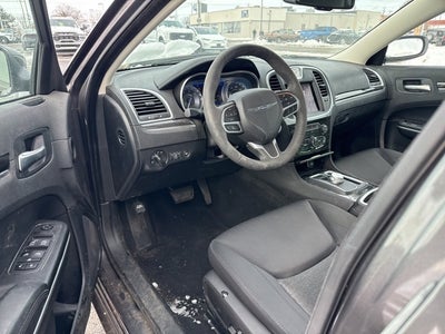 2022 Chrysler 300 Touring