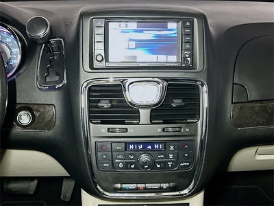 2015 Chrysler Town & Country Touring-L