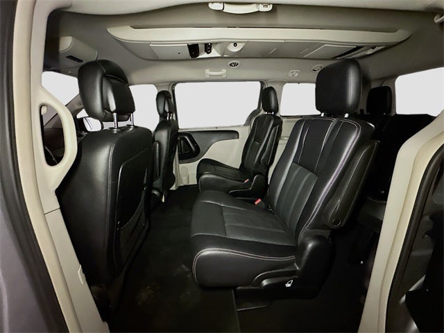 2015 Chrysler Town & Country Touring-L