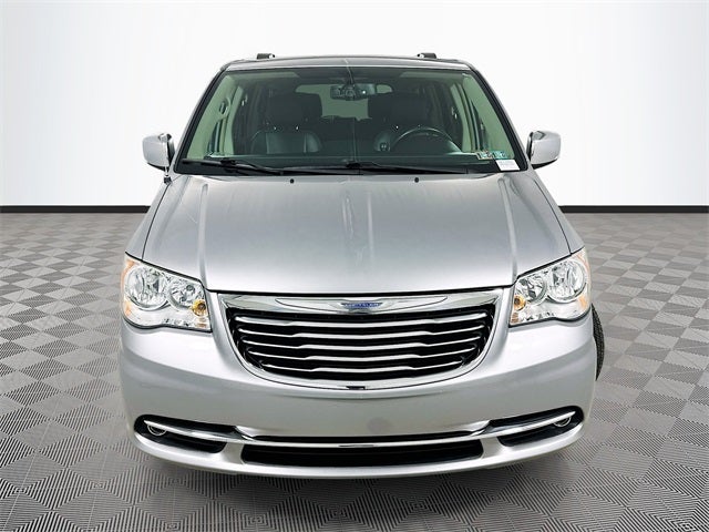 2015 Chrysler Town & Country Touring-L