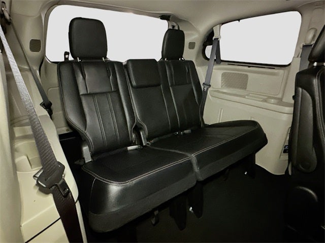 2015 Chrysler Town & Country Touring-L