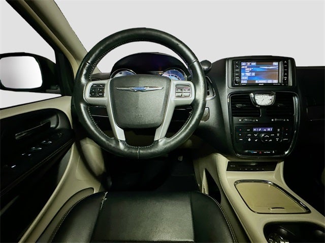 2015 Chrysler Town & Country Touring-L