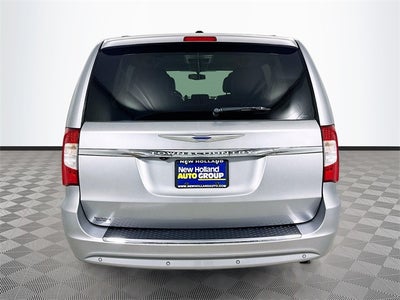 2015 Chrysler Town & Country Touring-L