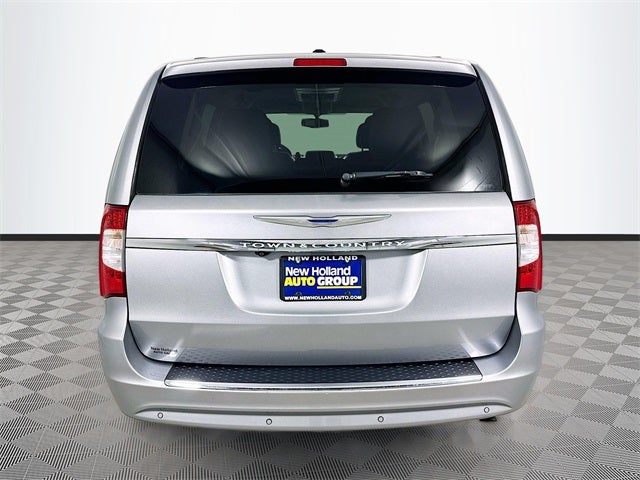 2015 Chrysler Town & Country Touring-L