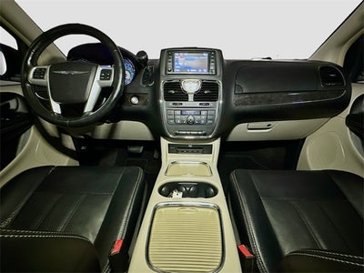 2015 Chrysler Town & Country Touring-L