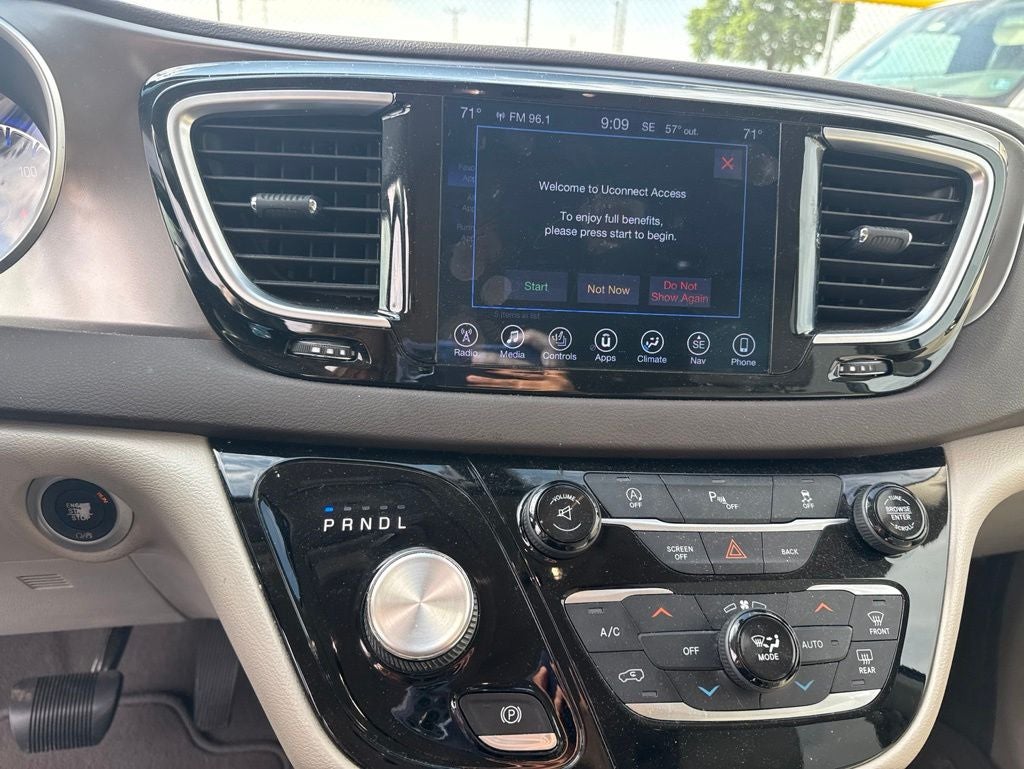 2017 Chrysler Pacifica Touring L Plus