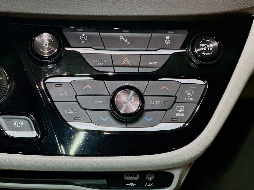 2017 Chrysler Pacifica Touring L Plus