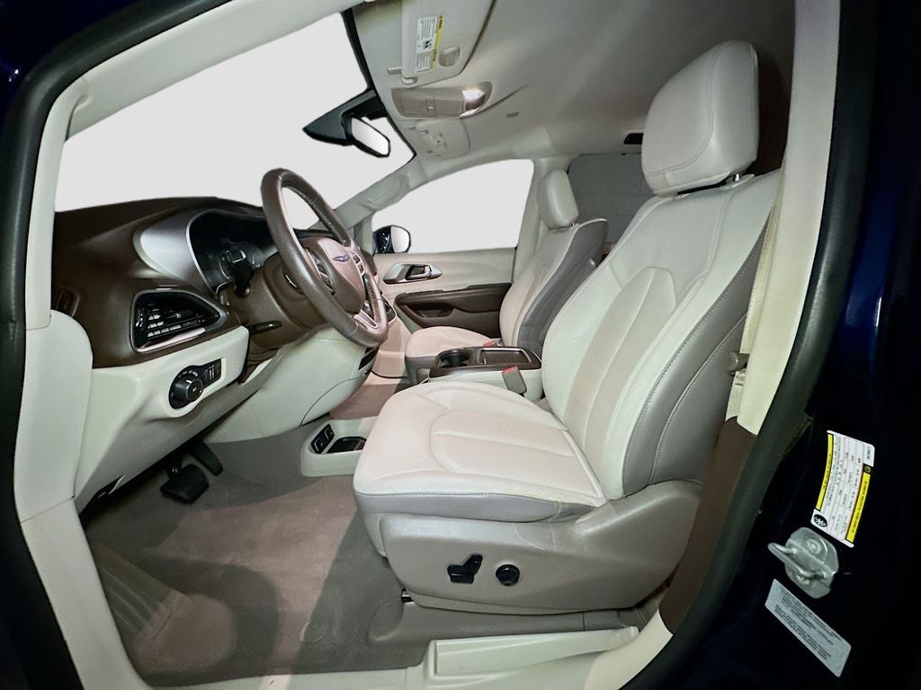 2017 Chrysler Pacifica Touring L Plus