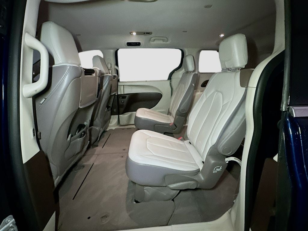 2017 Chrysler Pacifica Touring L Plus