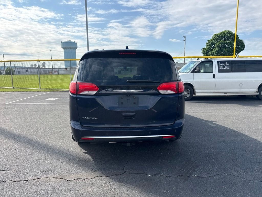 2017 Chrysler Pacifica Touring L Plus