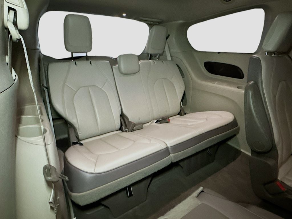 2017 Chrysler Pacifica Touring L Plus
