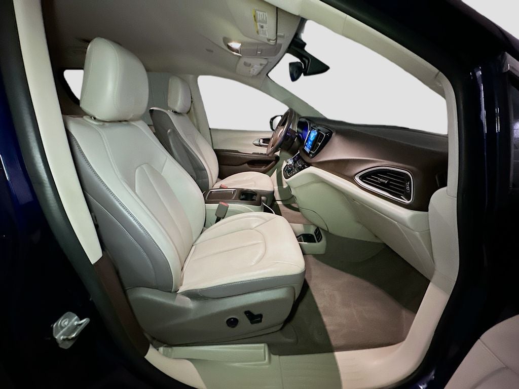 2017 Chrysler Pacifica Touring L Plus