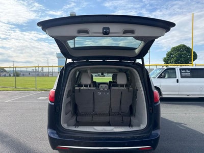 2017 Chrysler Pacifica Touring L Plus