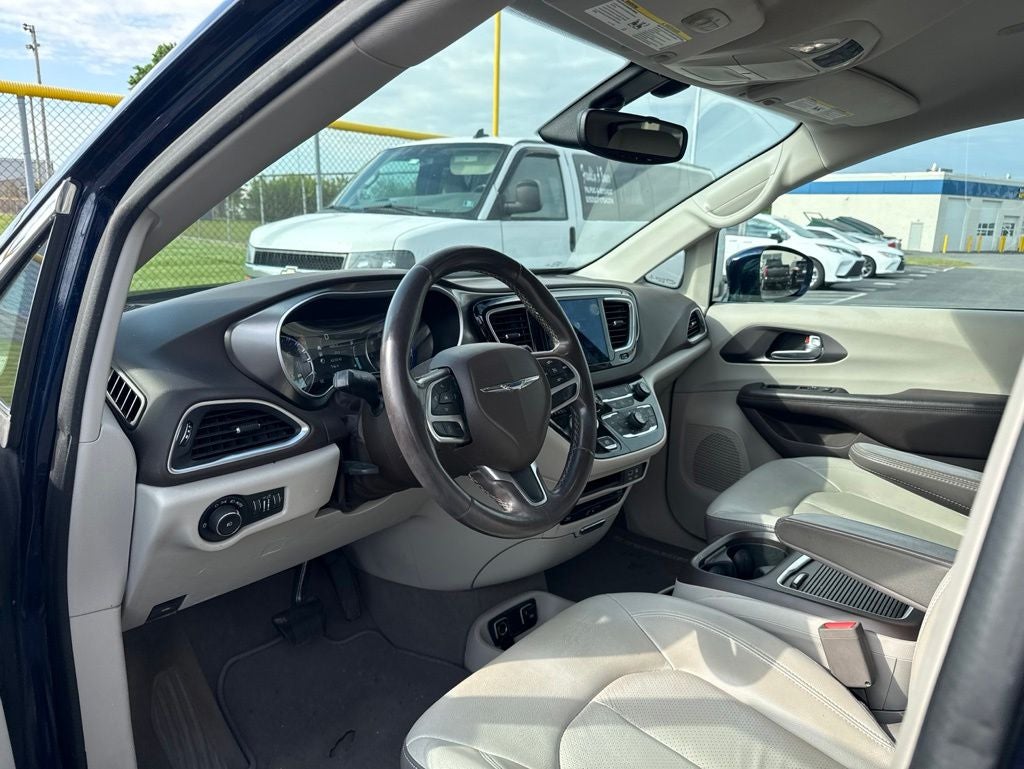 2017 Chrysler Pacifica Touring L Plus