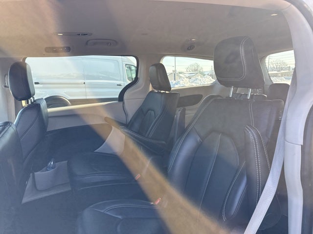 2024 Chrysler Pacifica Hybrid Select