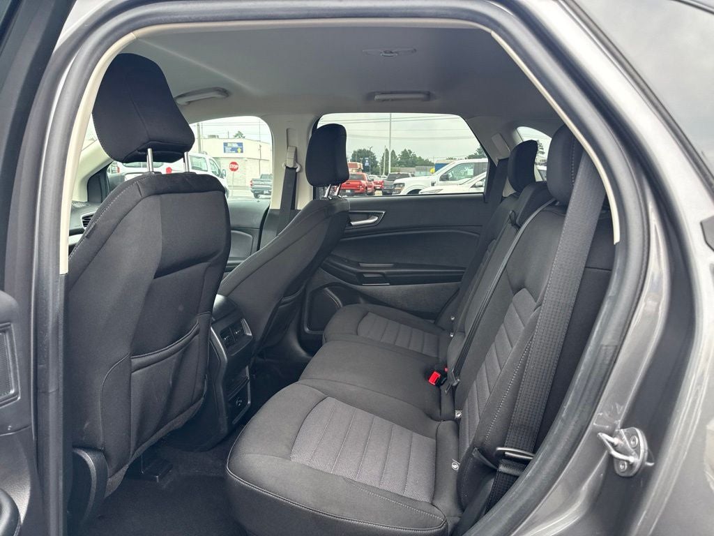2021 Ford Edge SE